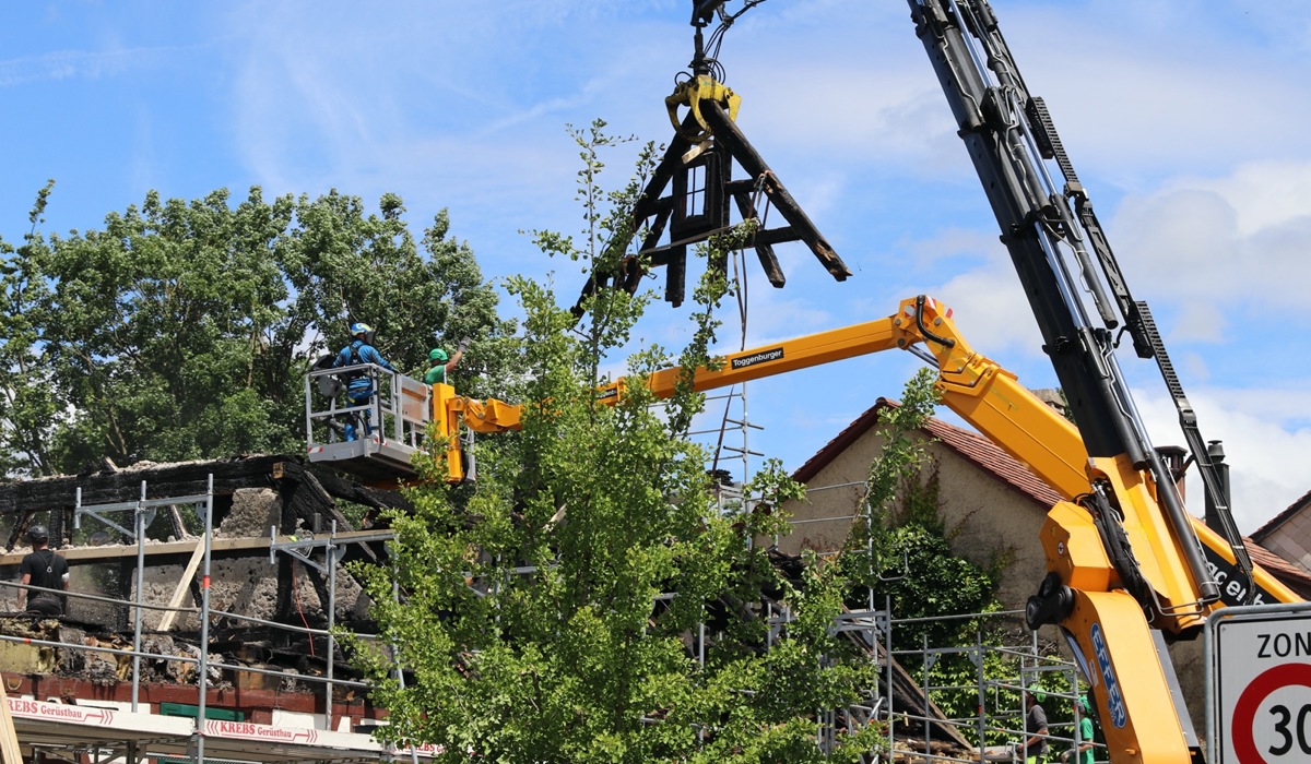 img_96151.jpg img_96151.jpg