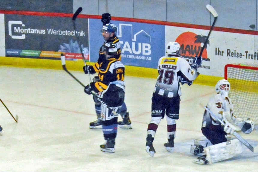 1302 11 Eishockey Zvg5