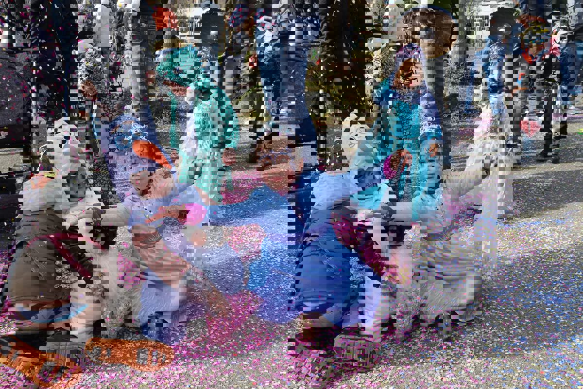 2020 zogen vorerst zum letzten Mal viele fröhliche Bööggli durch Henggart. 2020 zogen vorerst zum letzten Mal viele fröhliche Bööggli durch Henggart.