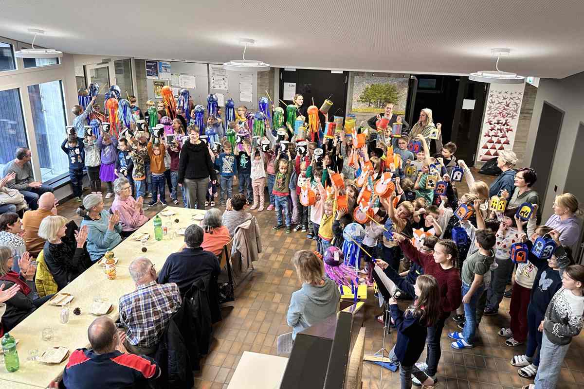 Warm und trocken, nur leider nicht im Dunkeln, findet jeweils die Hauptprobe für das Lichterfest statt.