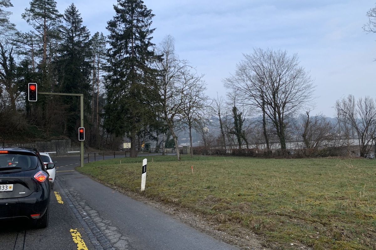Die neue Brücke wird sich gemäss Jurybericht in die Landschaft einfügen. Dazu sind aber beidseitig Rodungen nötig.