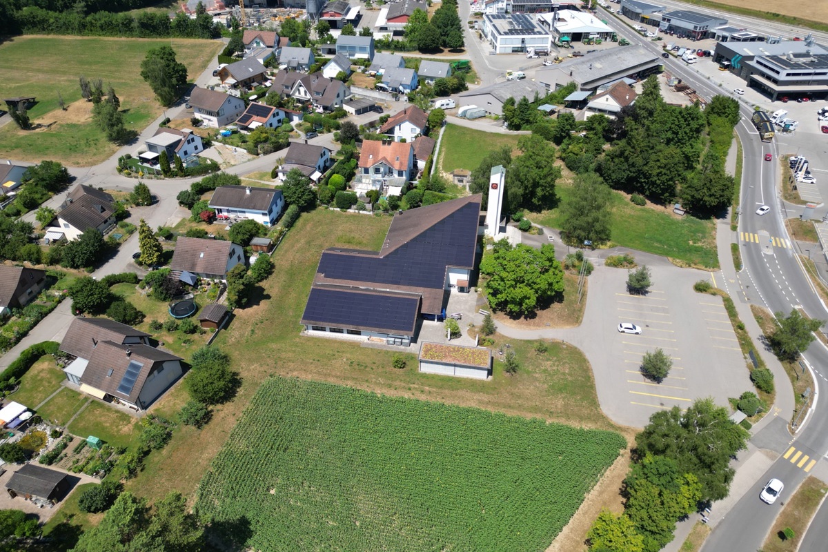 Ein Fünftel der Solarzellen «gehört» der Kirchgemeinde selber. Sie könnte jederzeit die ganze Anlage zum Restwert erwerben und selber weiterbetreiben.